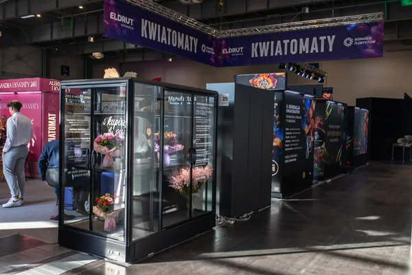 Flower vending machines at ELDRUT’s stand